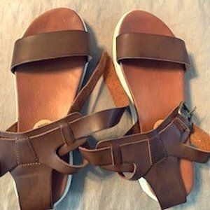 Mia Platform Brown Sandals Size 7